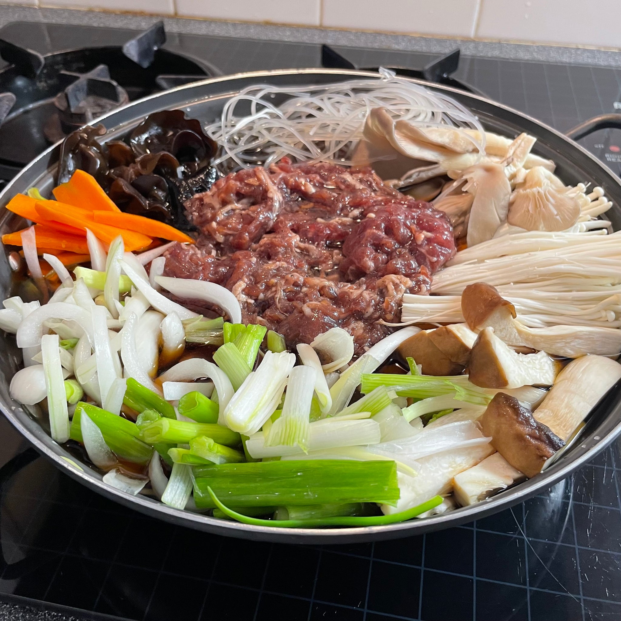 Korean beef hotpot (Bulgogi jeongol) - recipe